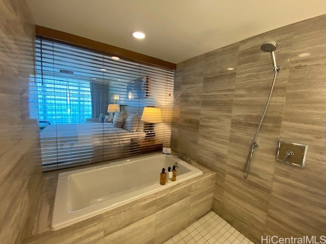 2139 Kuhio Avenue 2211
