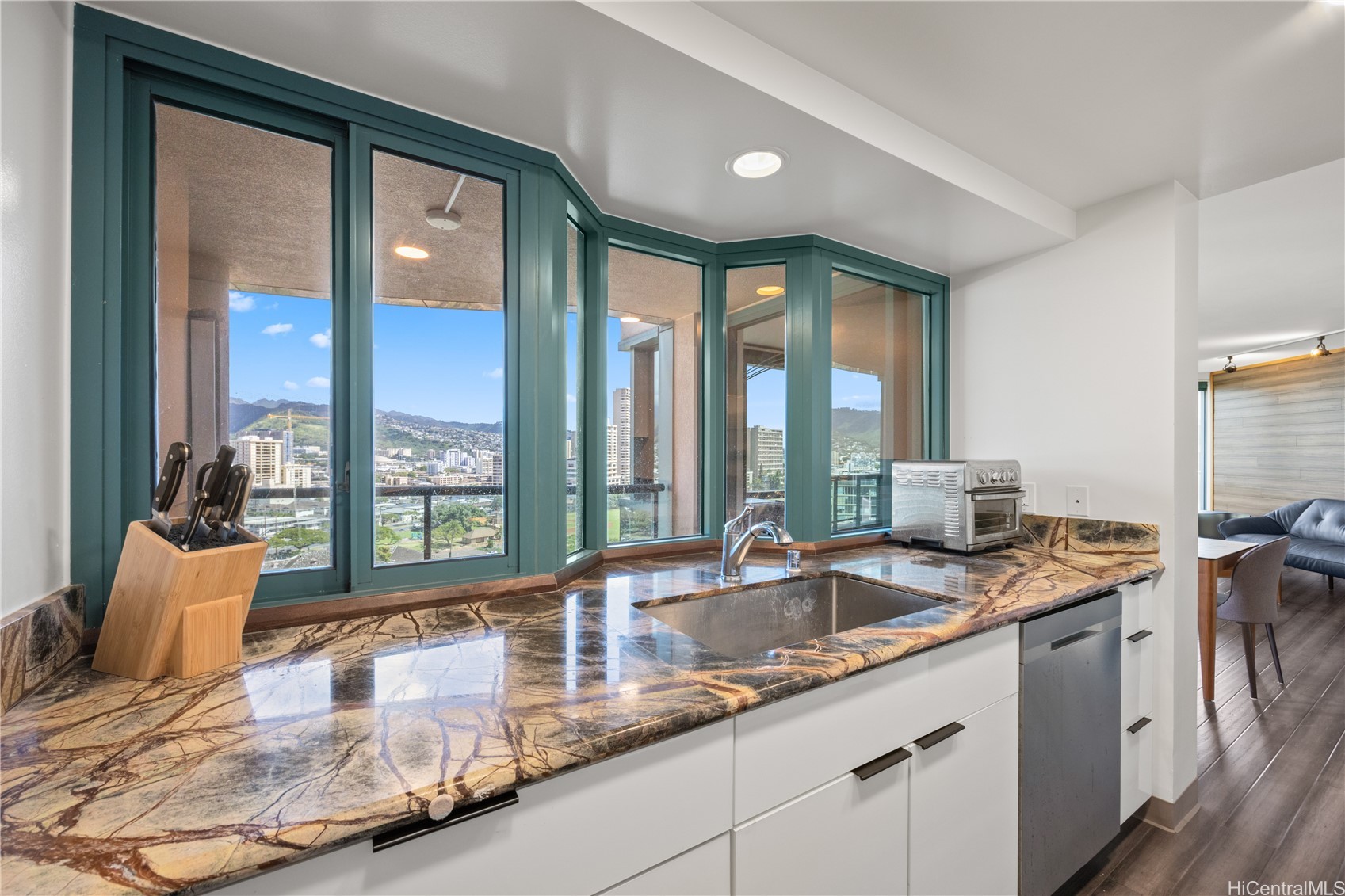 1888 Kalakaua Avenue 1701