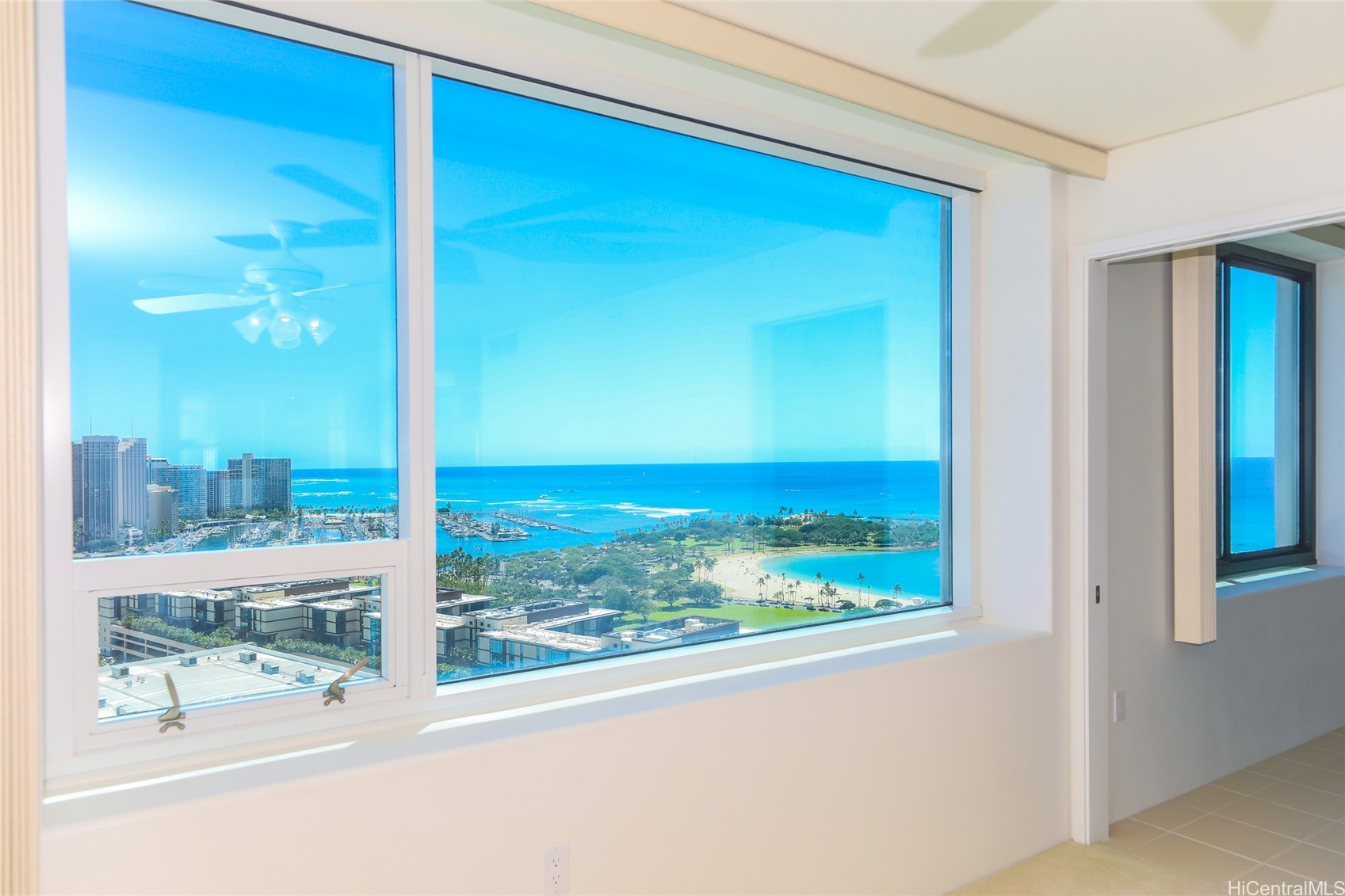 Hawaiki Tower Condominium
