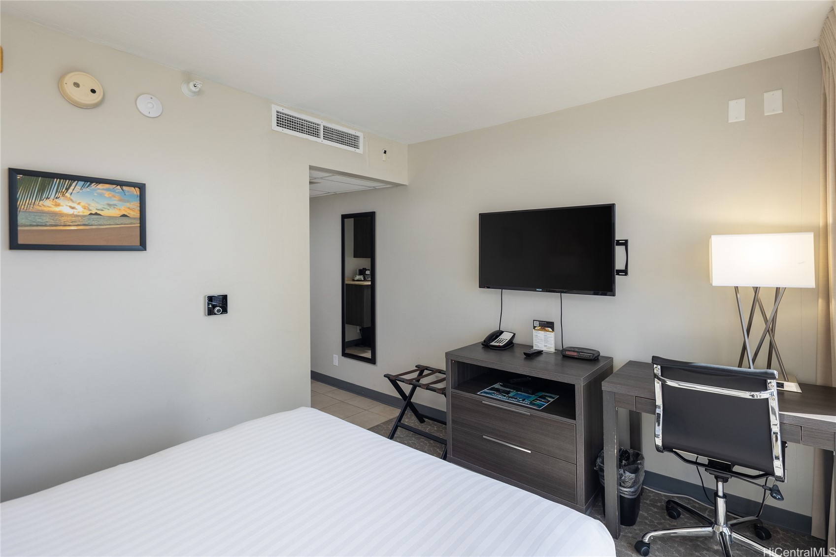 1850 Ala Moana Boulevard 906