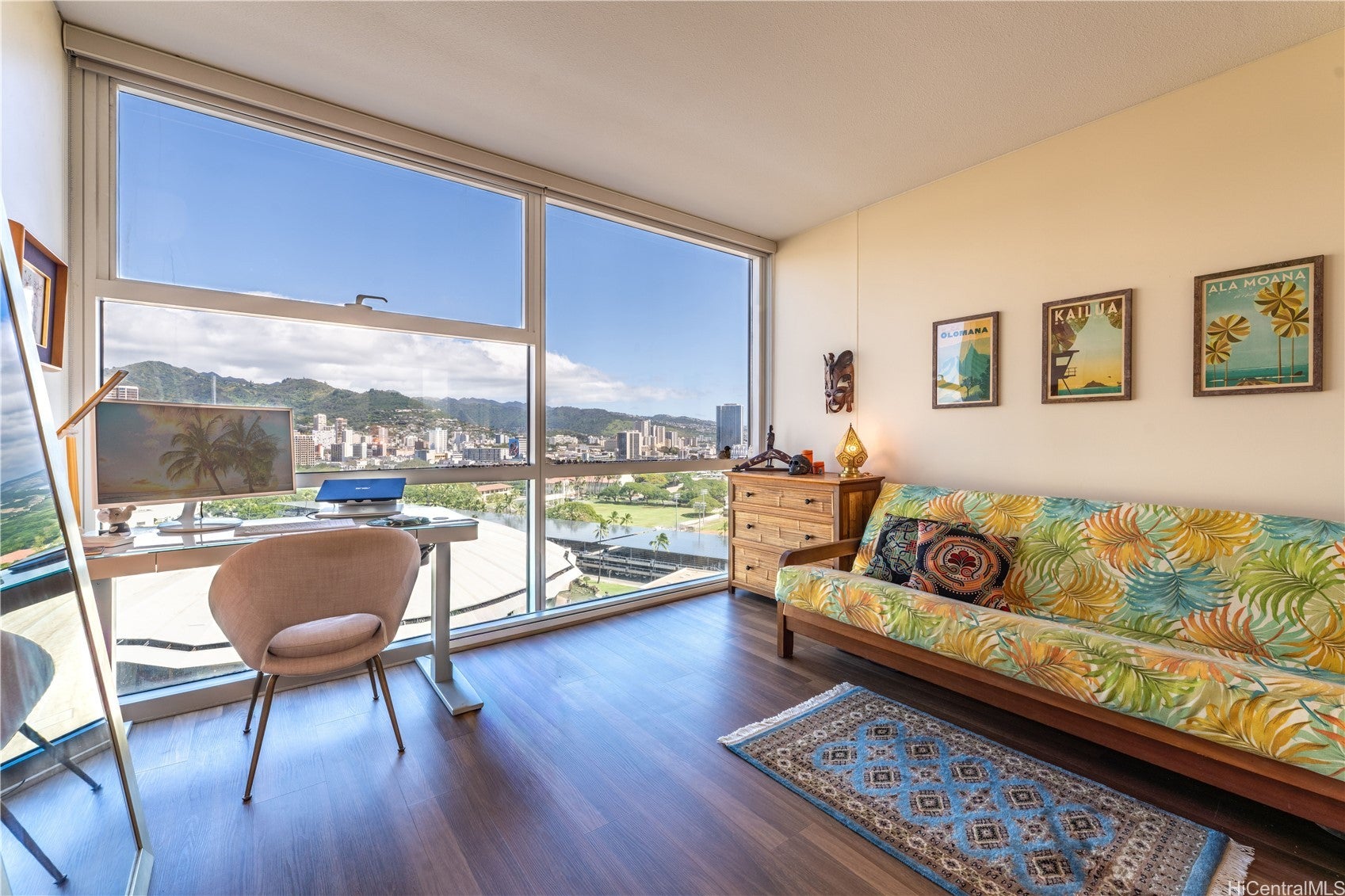 909 Kapiolani Boulevard 1804
