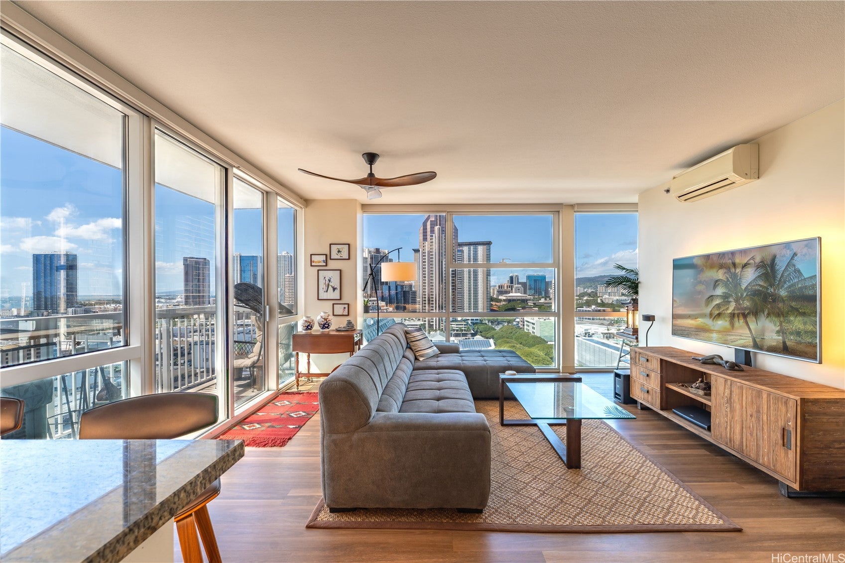 909 Kapiolani Boulevard 1804