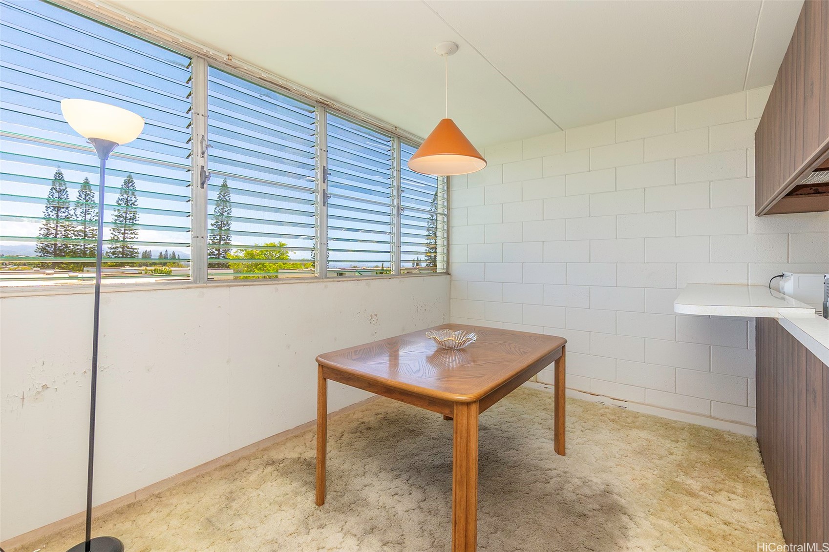 95-21 Kuahelani Avenue 402