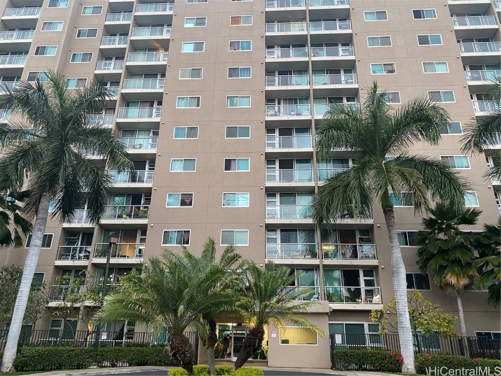 Plantation Town Apartments Condominium