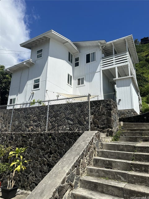 Photo of 2001 10th Avenue, Honolulu, HI 96816 (MLS # 202618635)