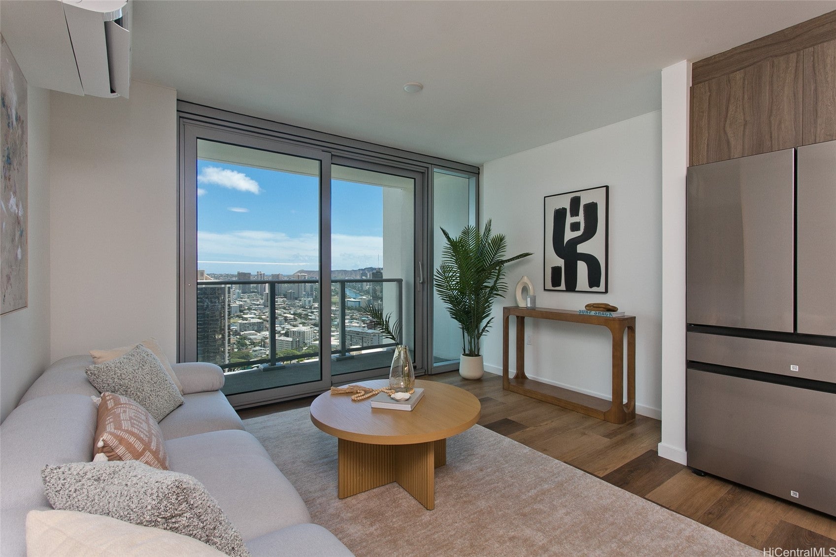 1515 Liona Street 3905