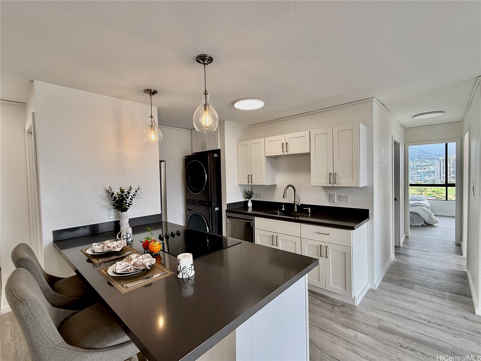 320 Liliuokalani Avenue 1603