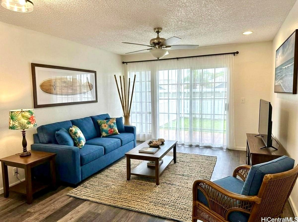 92-1007 Alaa Street 15-105