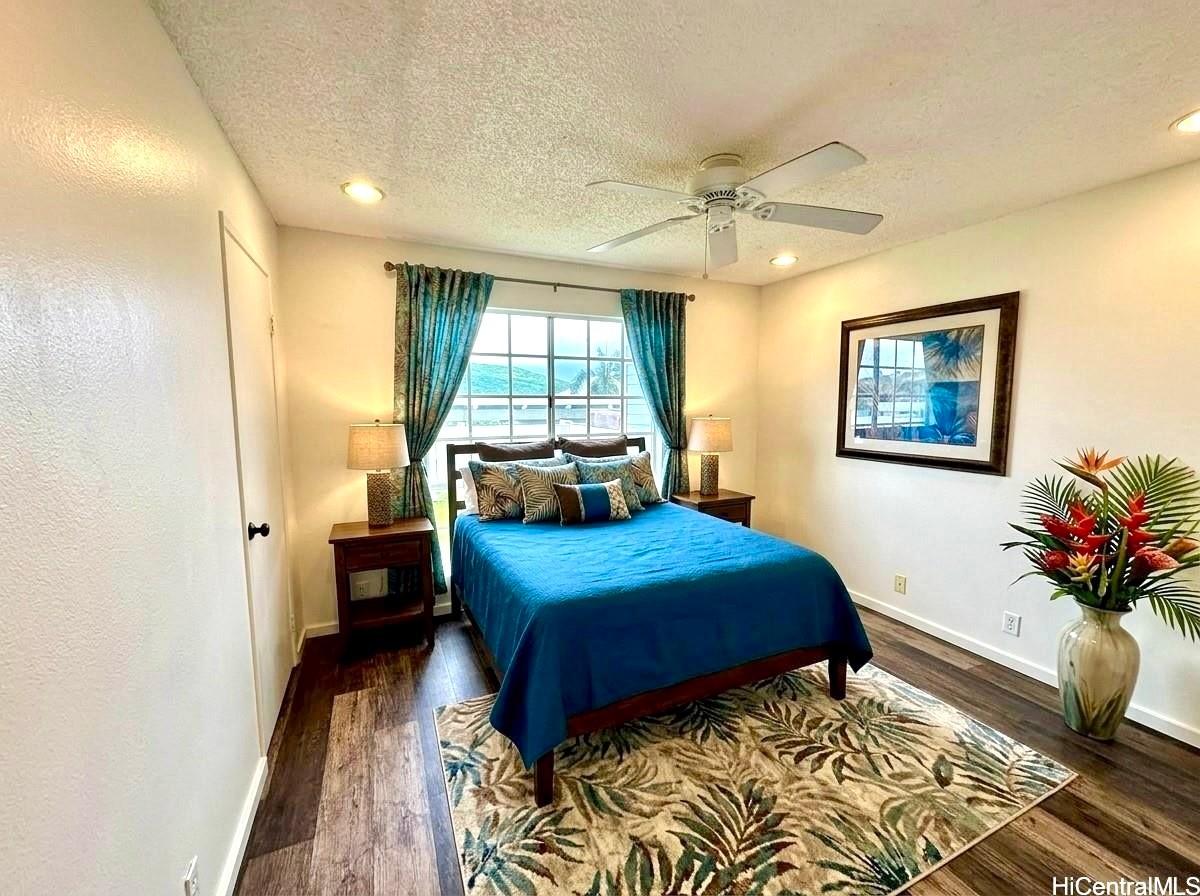 92-1007 Alaa Street 15-105