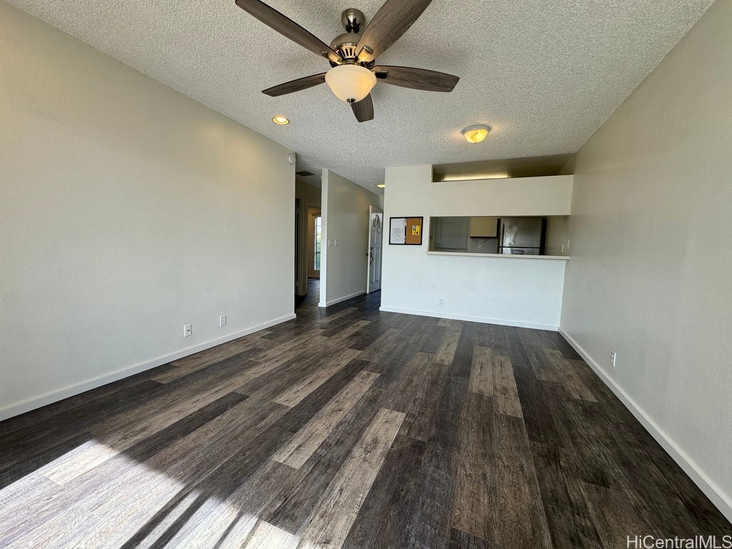 92-1007 Alaa Street 15-105