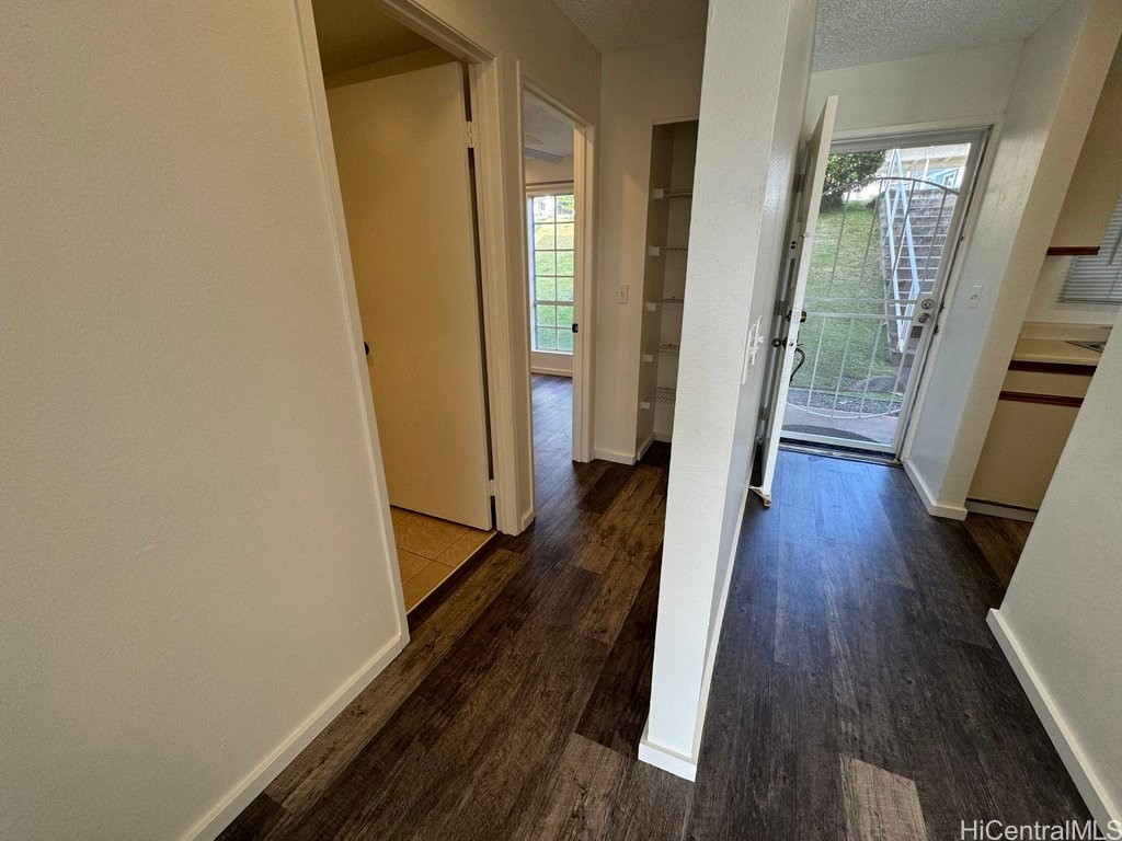 92-1007 Alaa Street 15-105