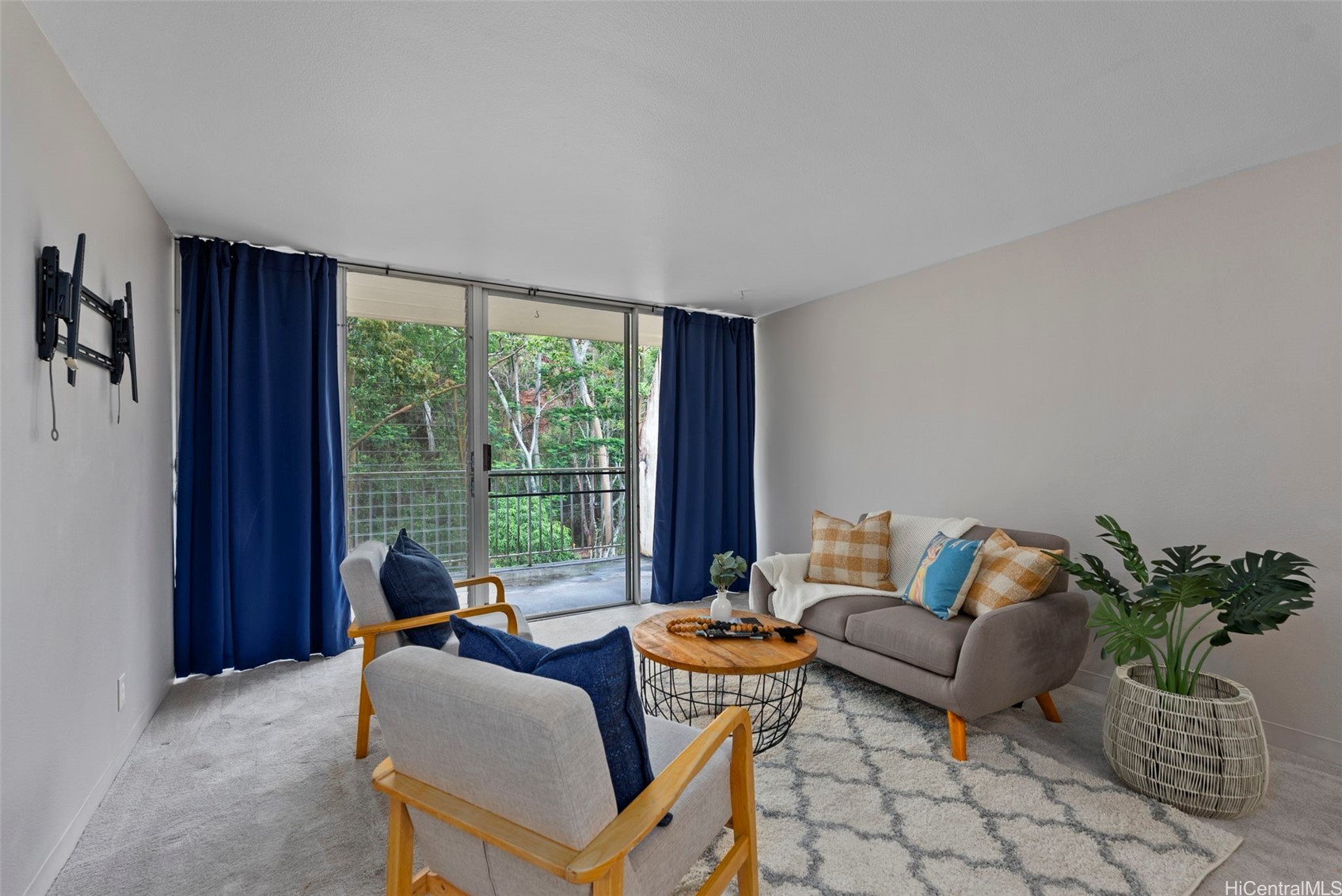 95-2039 Waikalani Place C202
