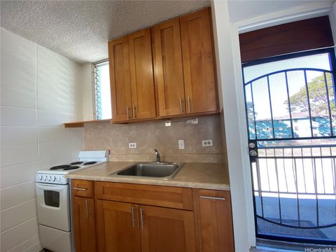 Photo of 94-099 Waipahu Street #B318, Waipahu, HI 96797 (MLS # 202601389)