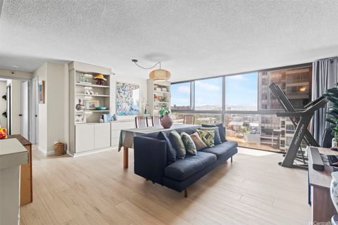 2724 Kahoaloha Lane 1103 Honolulu HI 96826