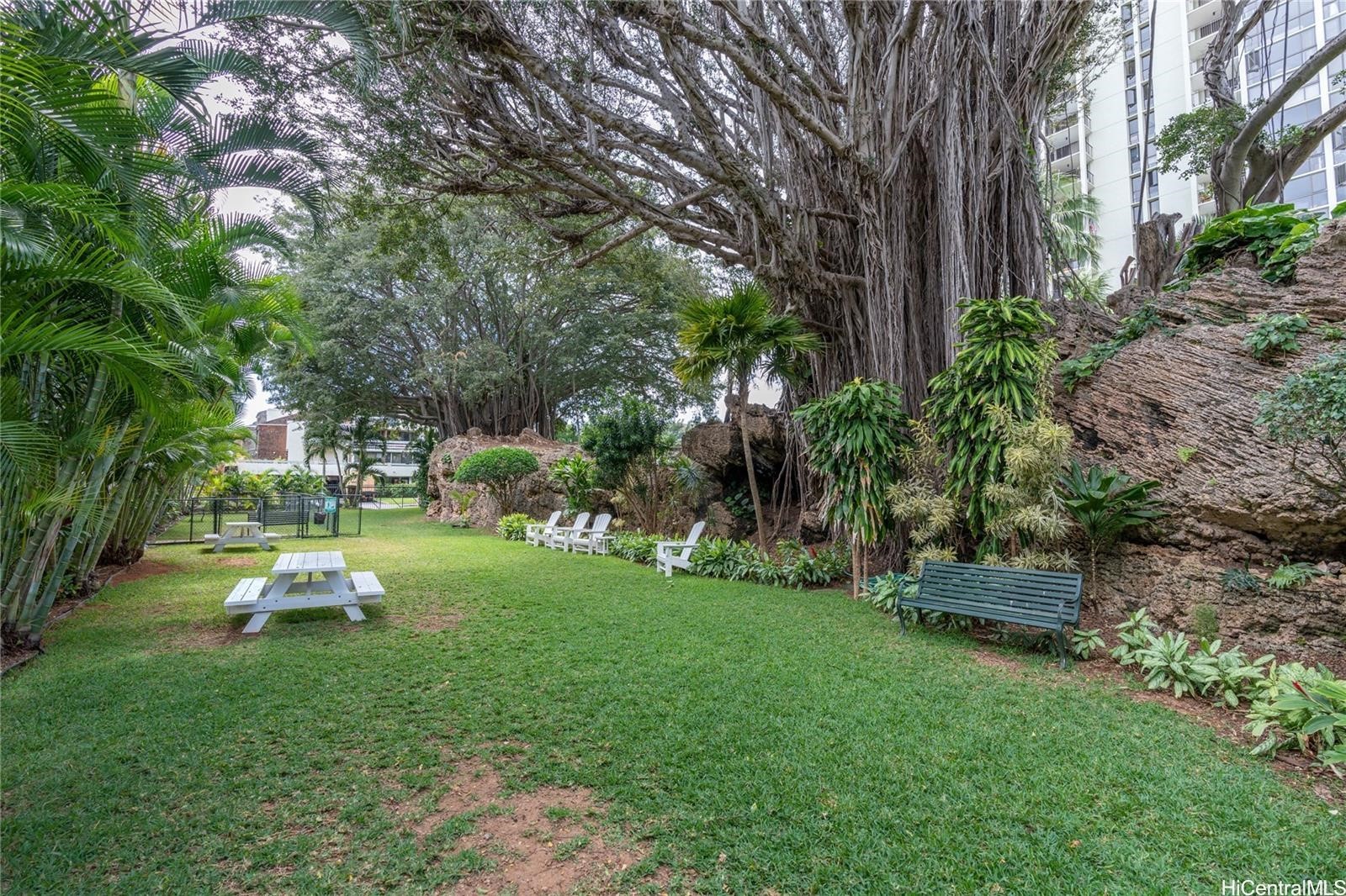 322 Aoloa Street 208