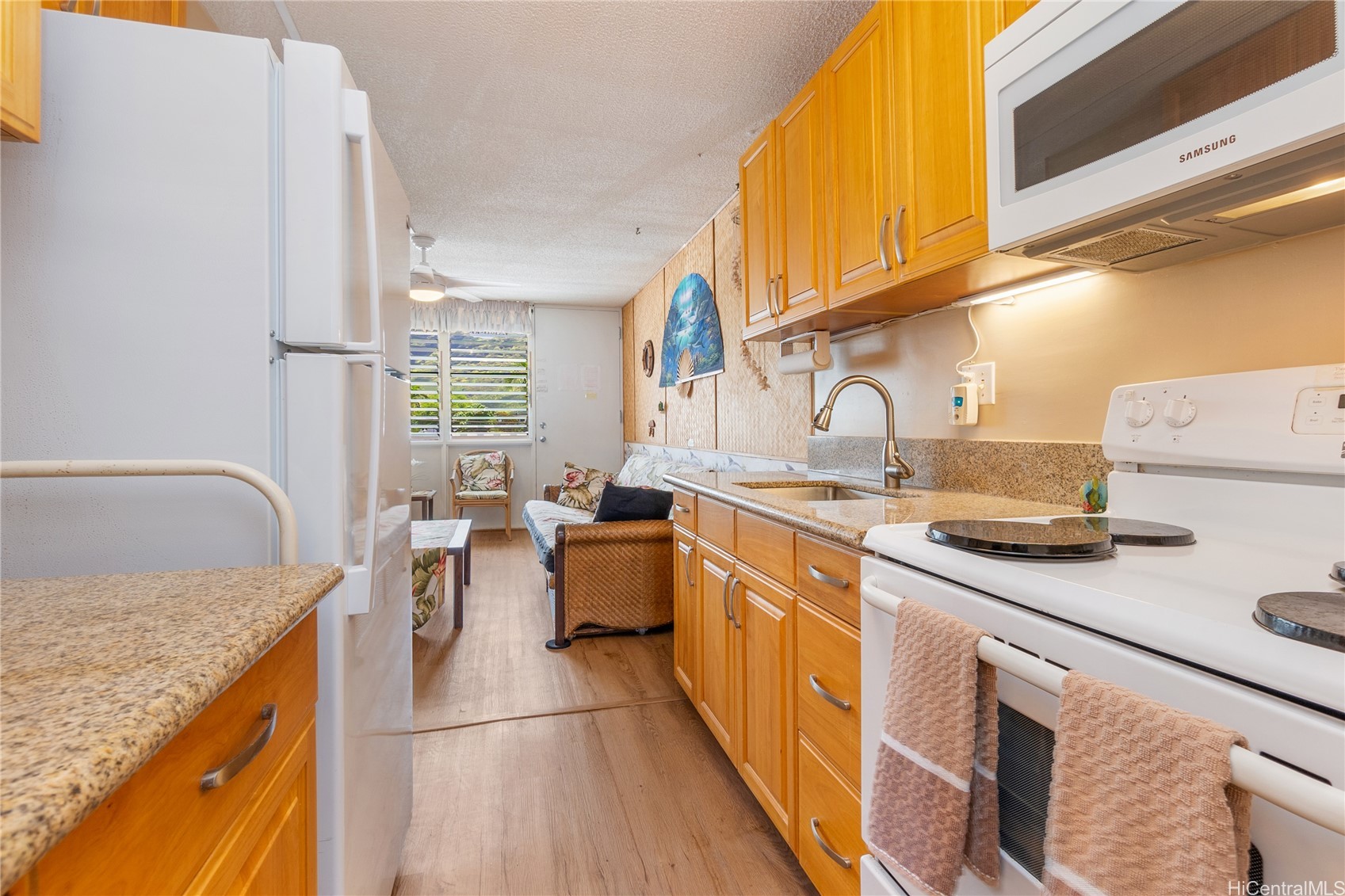 84-965 Farrington Highway A206