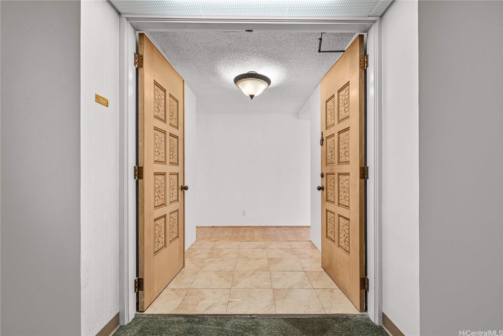 1517 Makiki Street 504