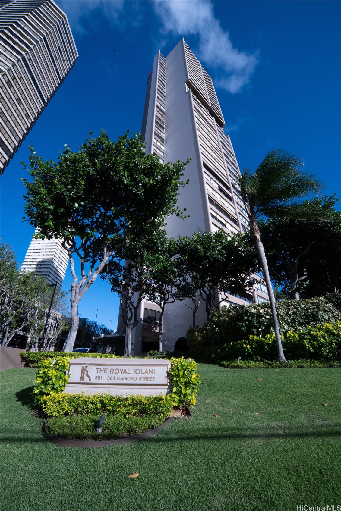Royal Iolani Condominium