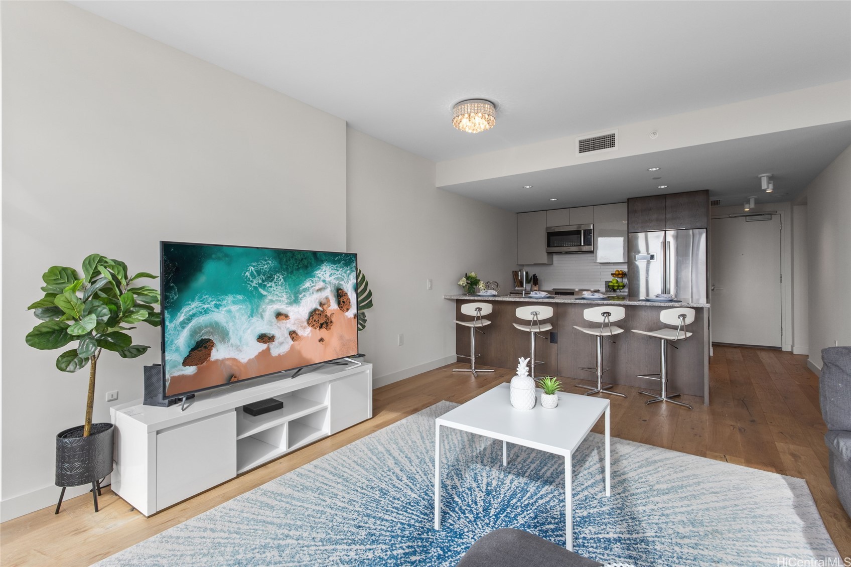 1001 Queen Street 1612