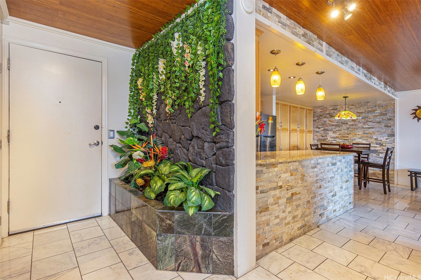 2240 Kuhio Avenue 3203
