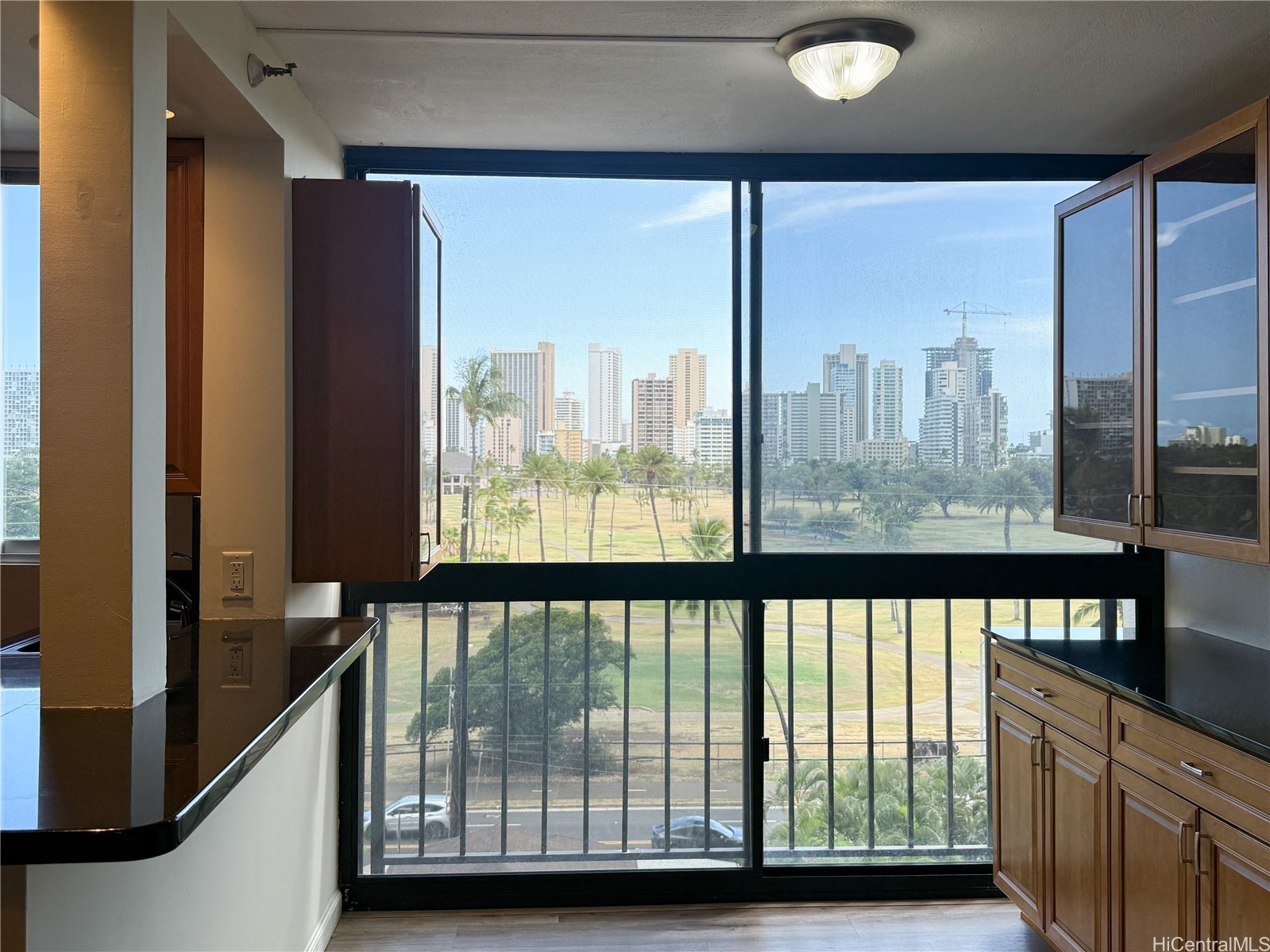 2916 Date Street 6I