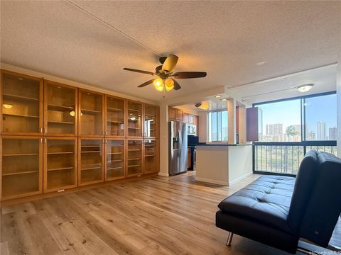 2916 Date Street 6I Honolulu HI 96816