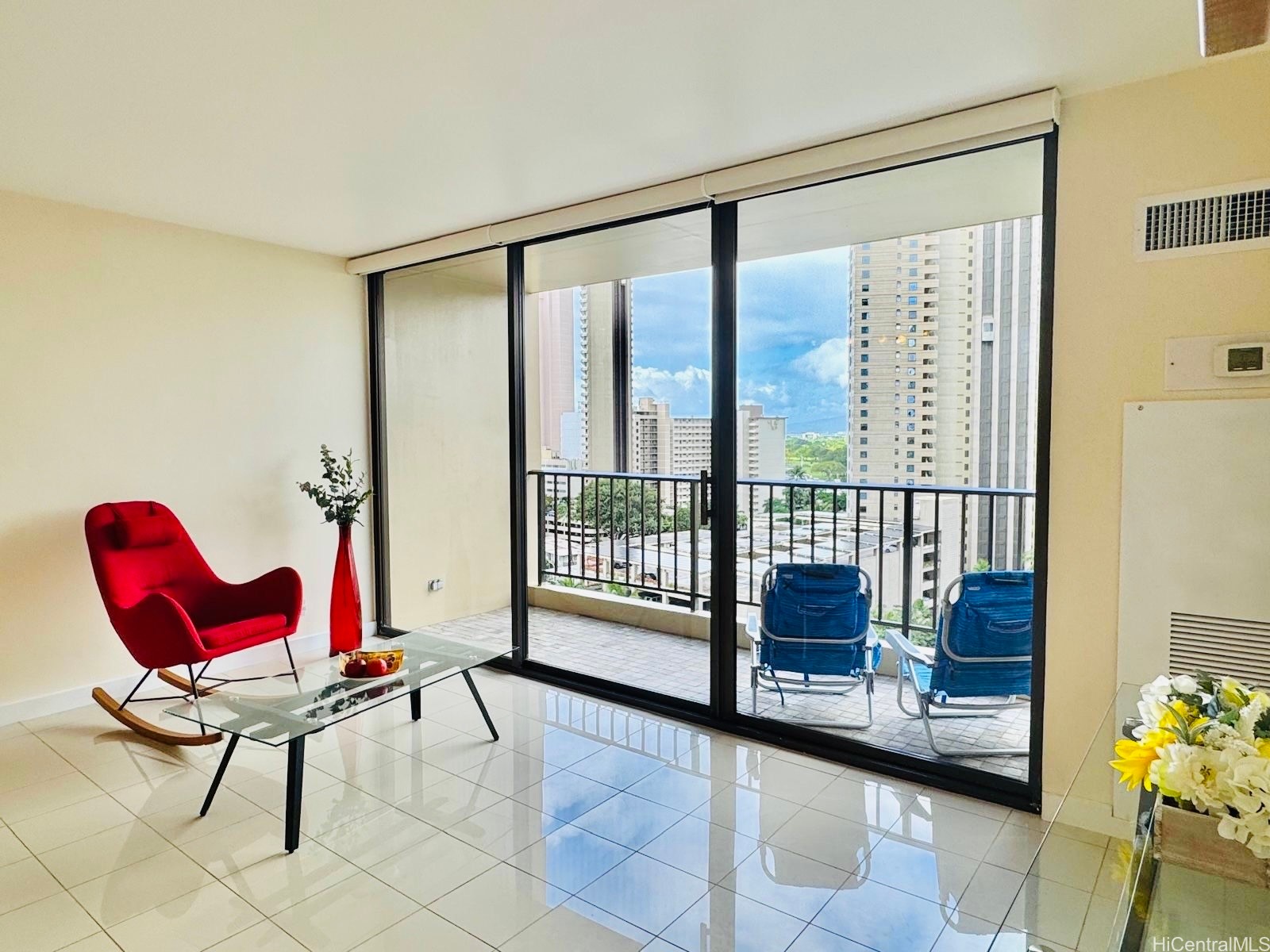 411 Hobron Lane 1510