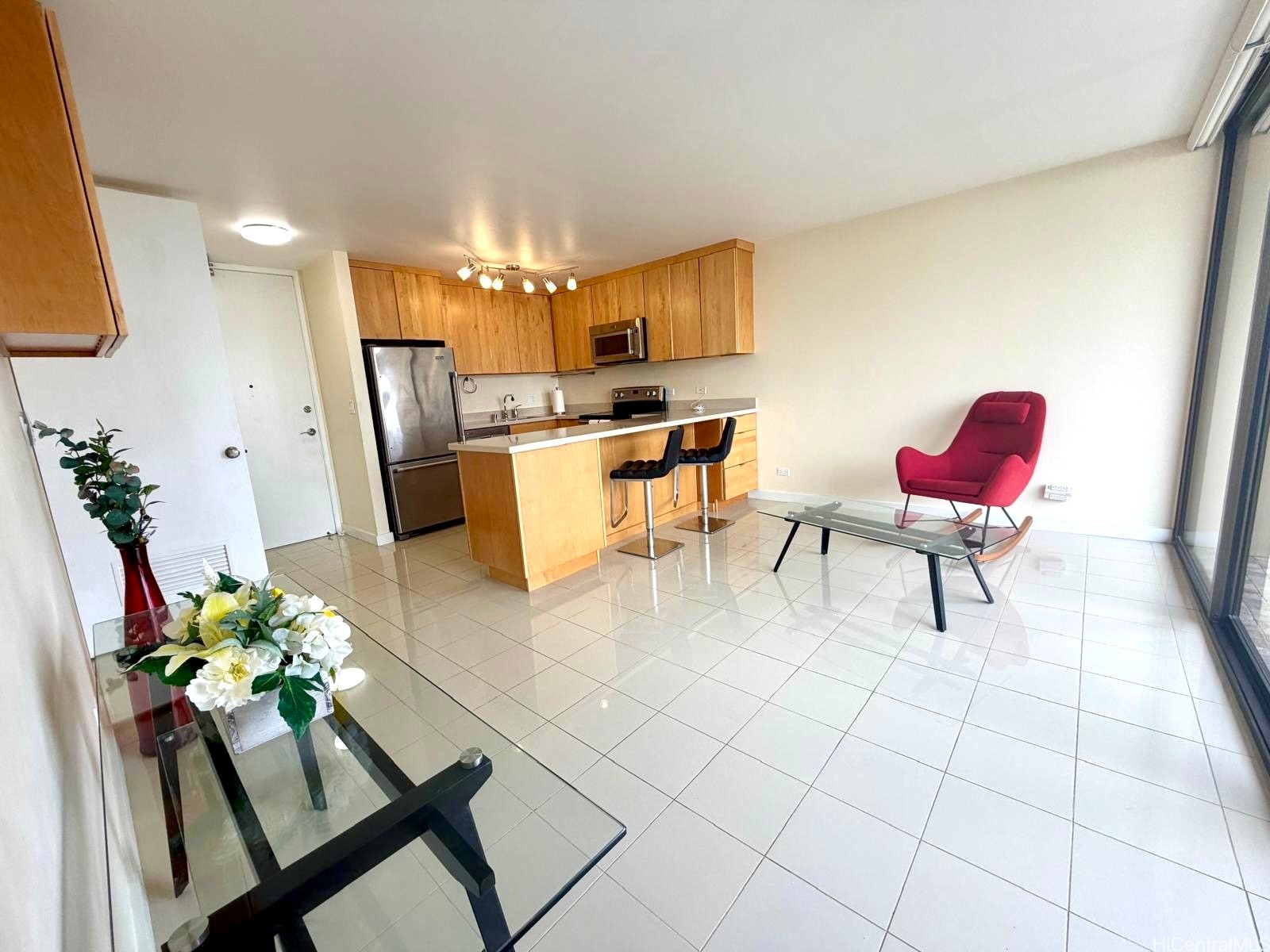 411 Hobron Lane 1510