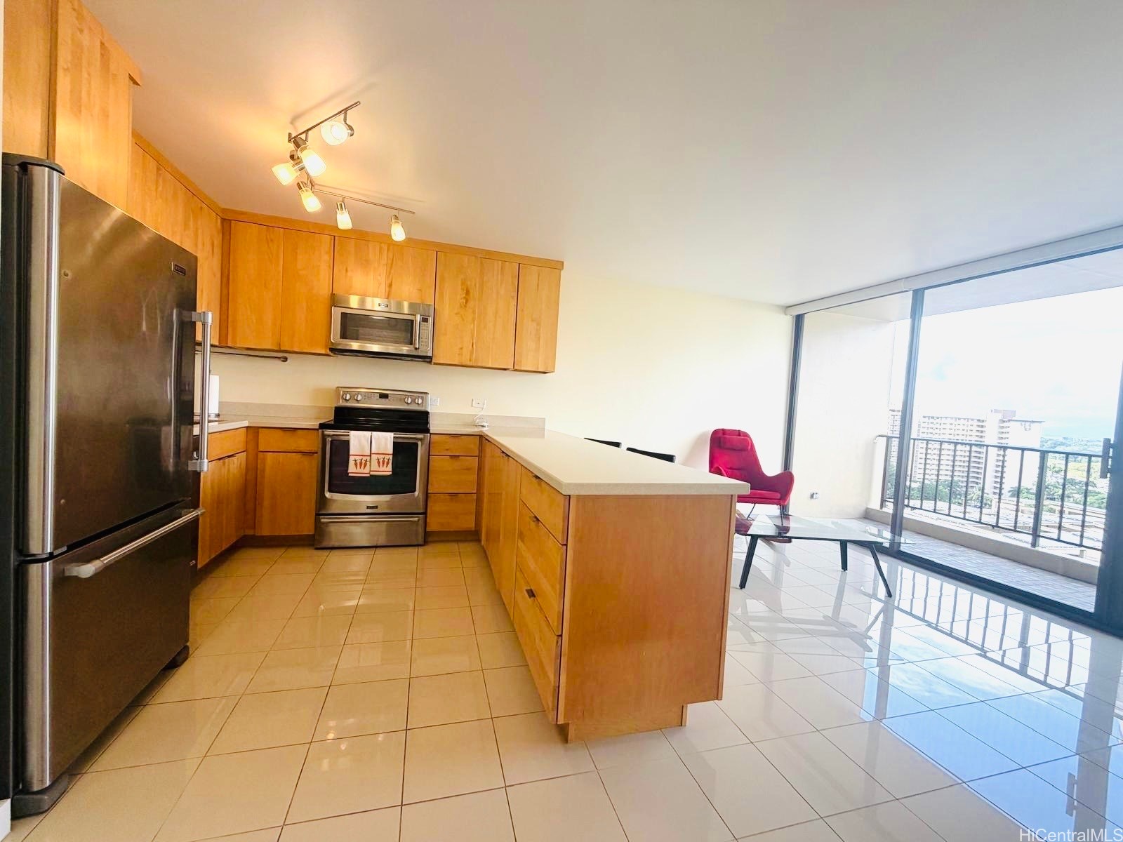 411 Hobron Lane 1510
