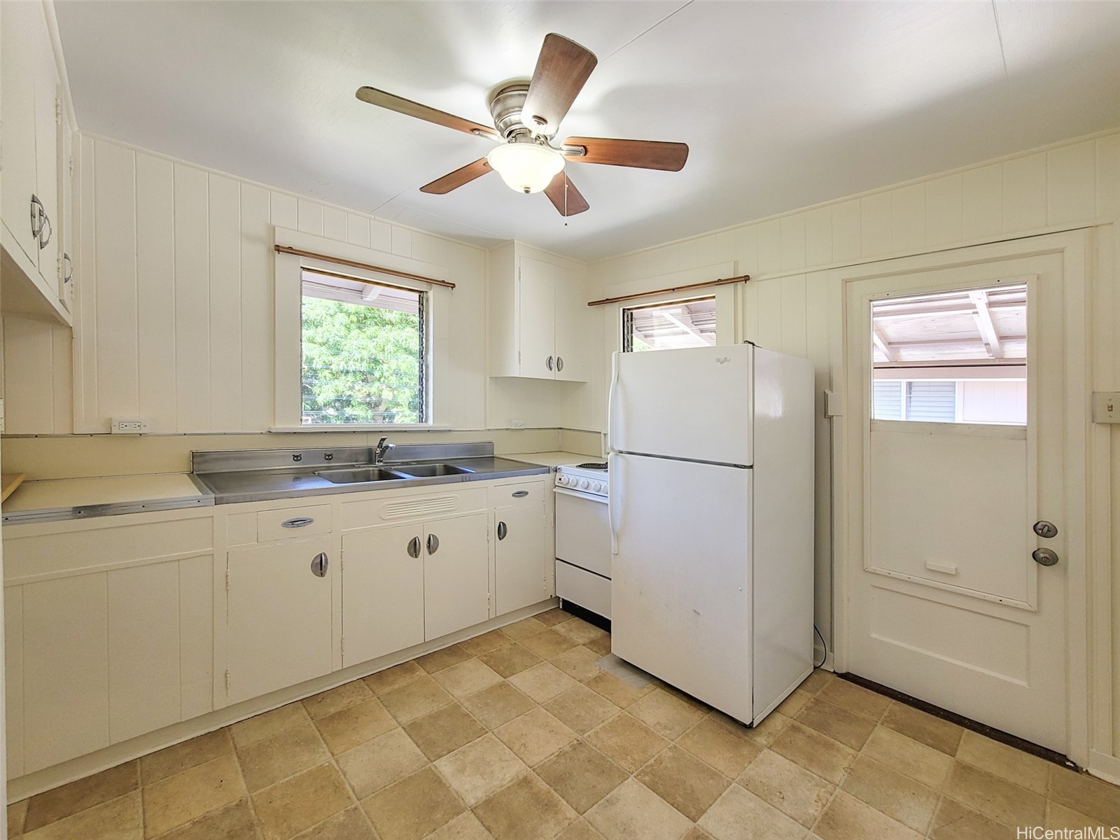 1708 Nakiu Place