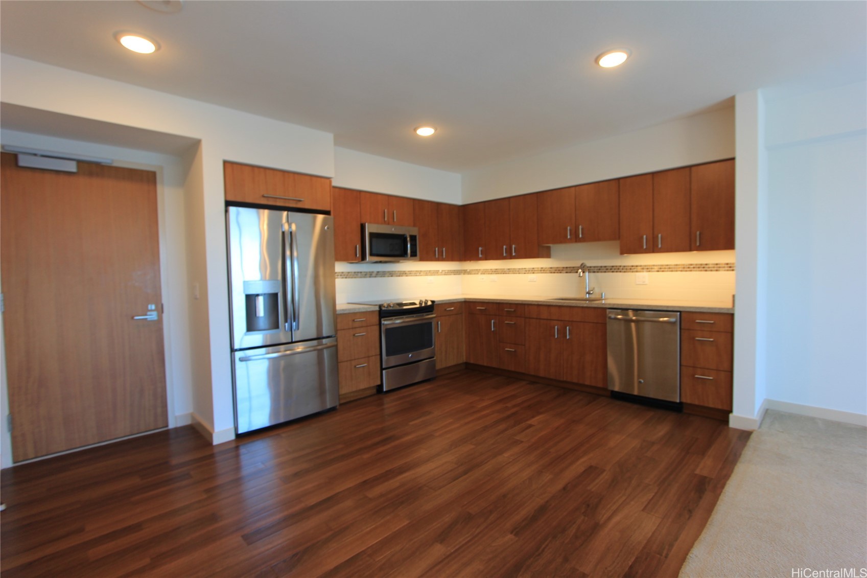 555 South Street 3410