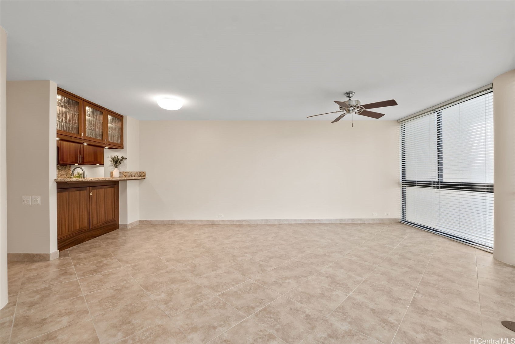 2101 Nuuanu Avenue I1002