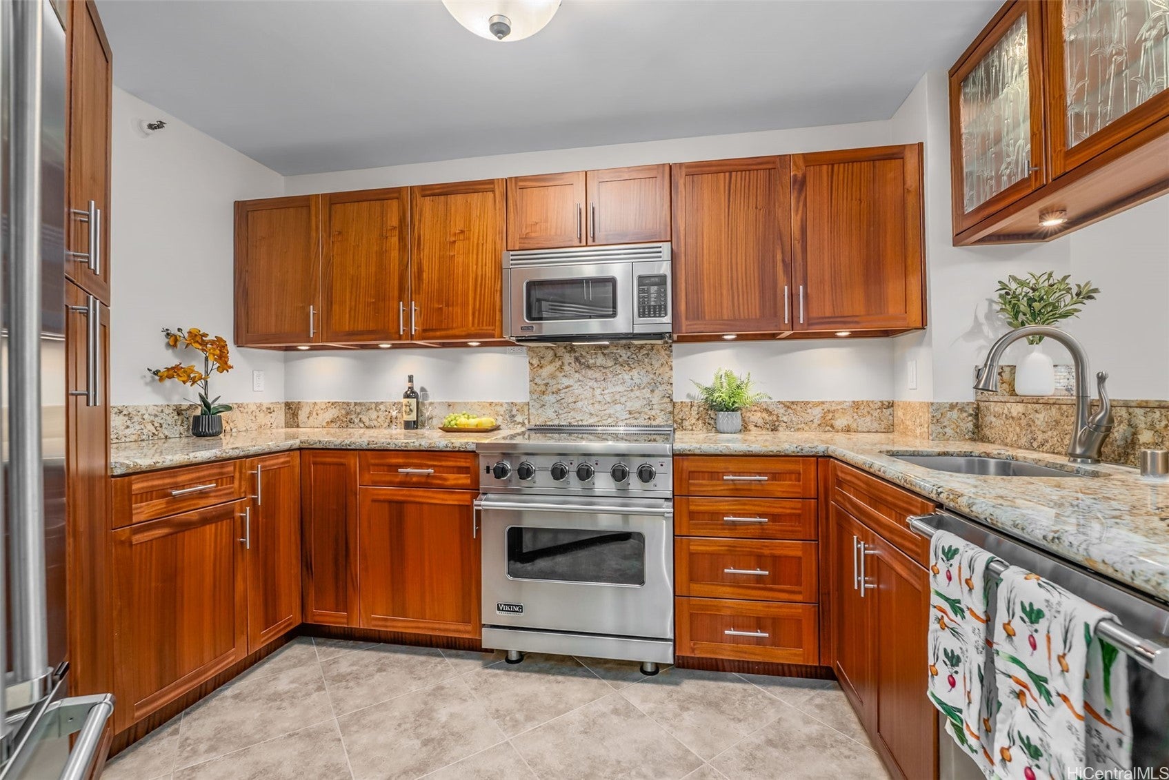 2101 Nuuanu Avenue I1002