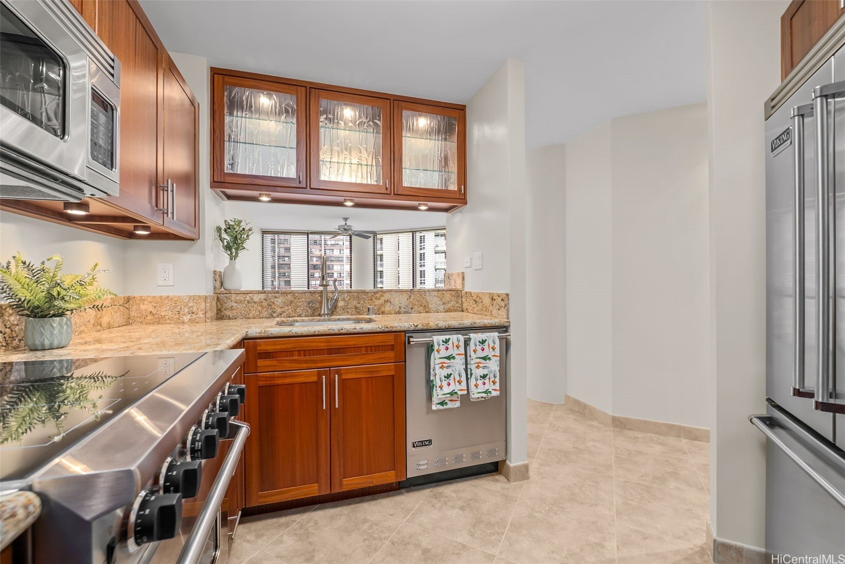2101 Nuuanu Avenue I1002