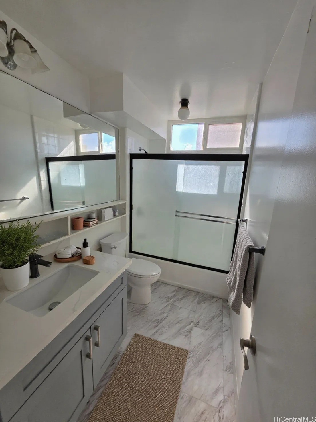 1670 Kalakaua Avenue 404