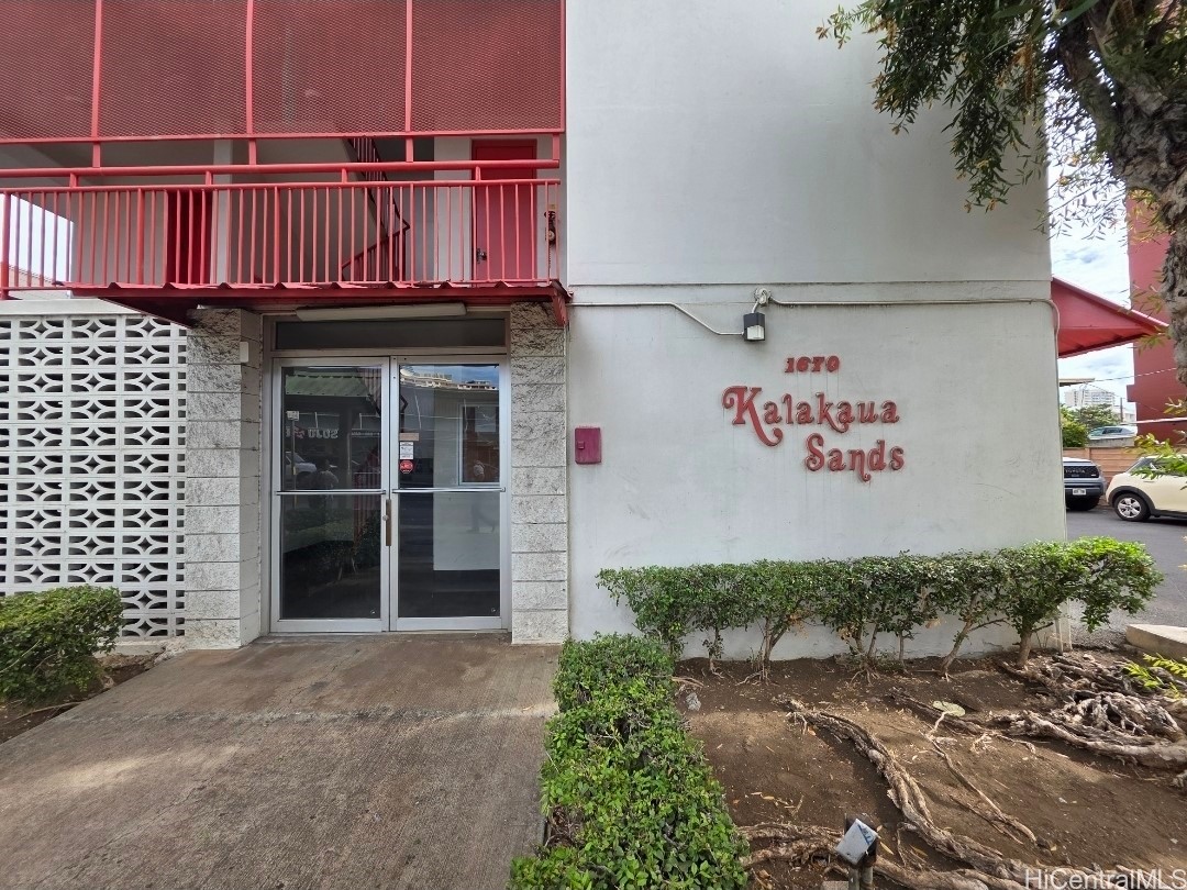 1670 Kalakaua Avenue 404