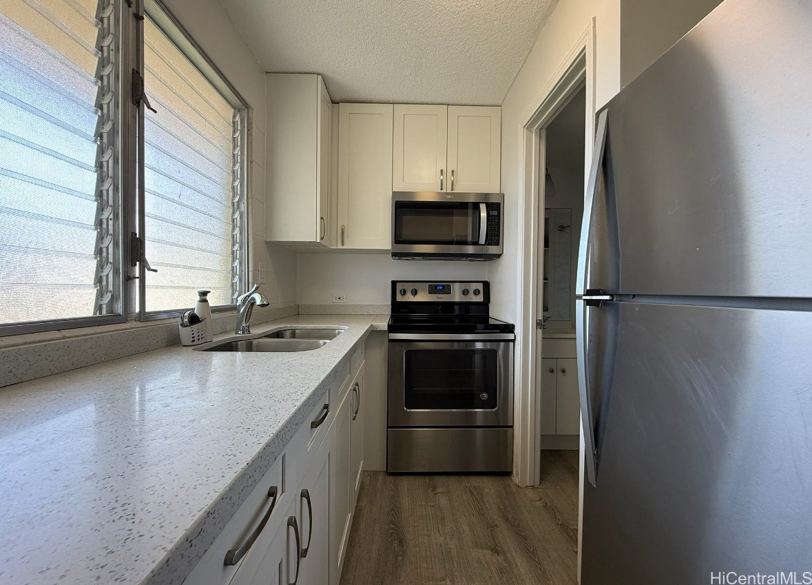 1099 Green Street A503