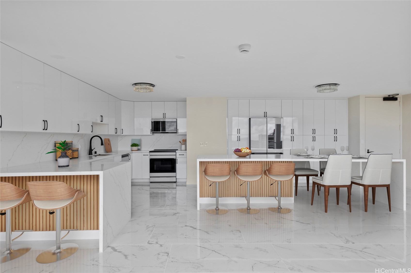 555 University Avenue PH1