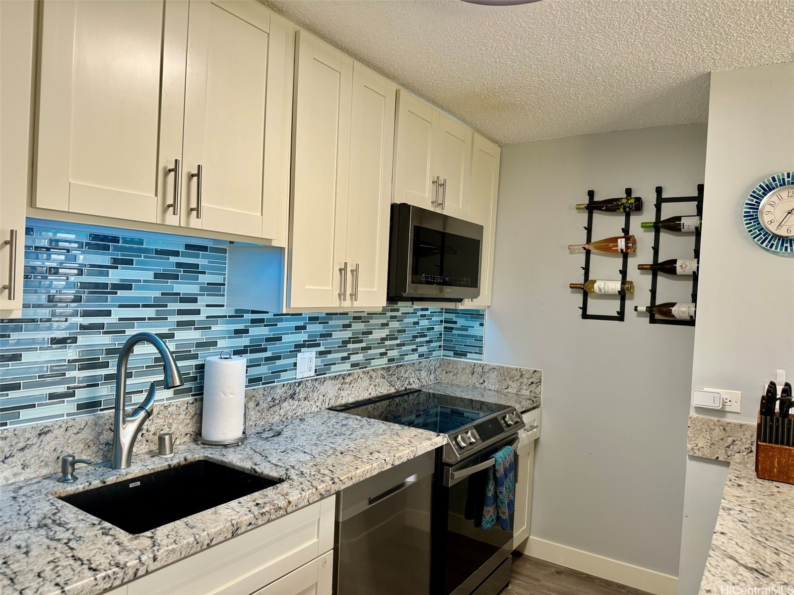 1778 Ala Moana Boulevard 1211