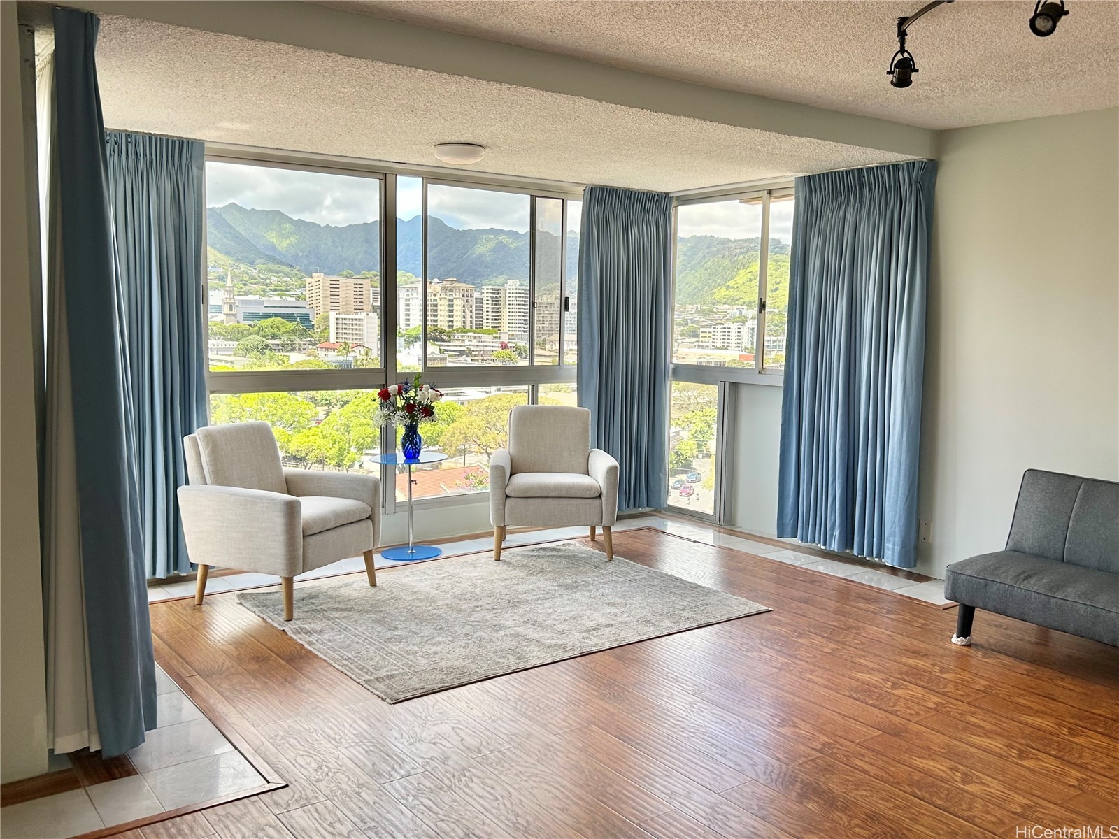 1624 Kanunu Street 1208