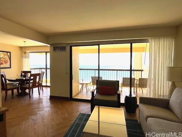 2470 Kalakaua Avenue 2401