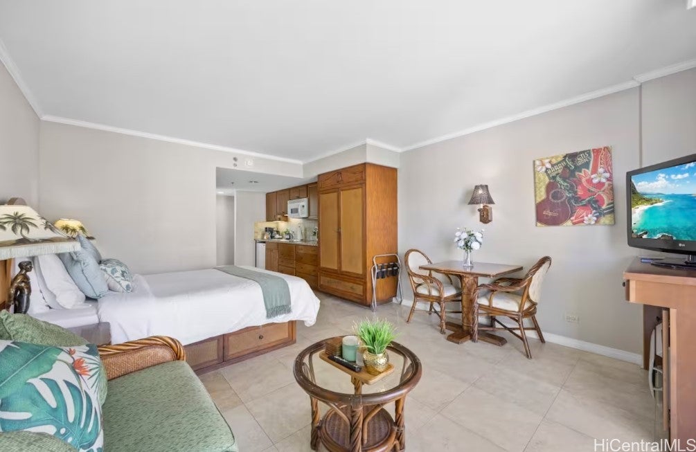 2045 Kalakaua Avenue 816