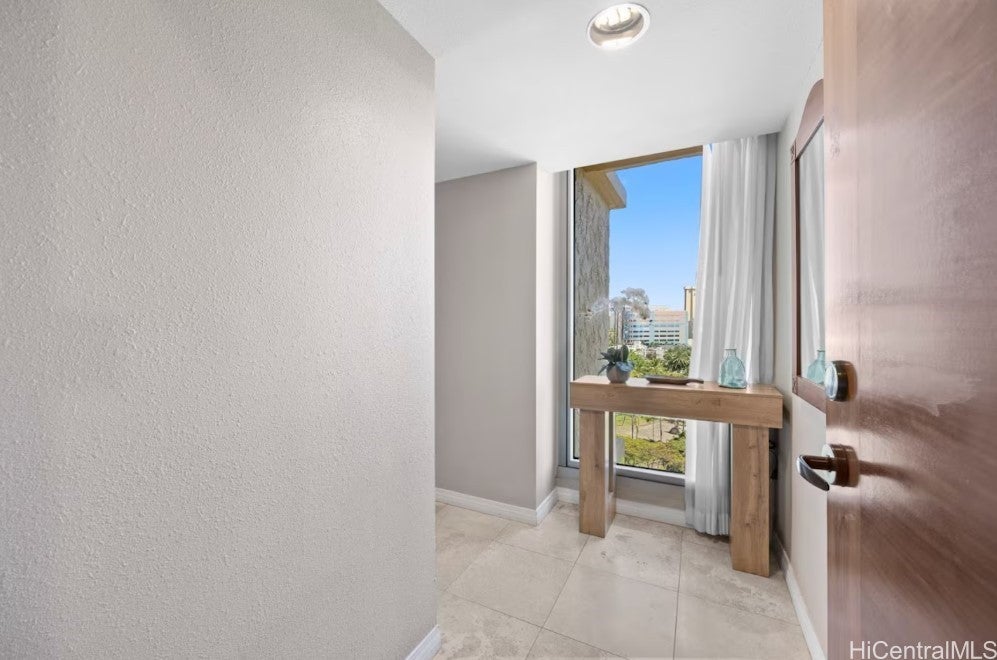 2045 Kalakaua Avenue 816
