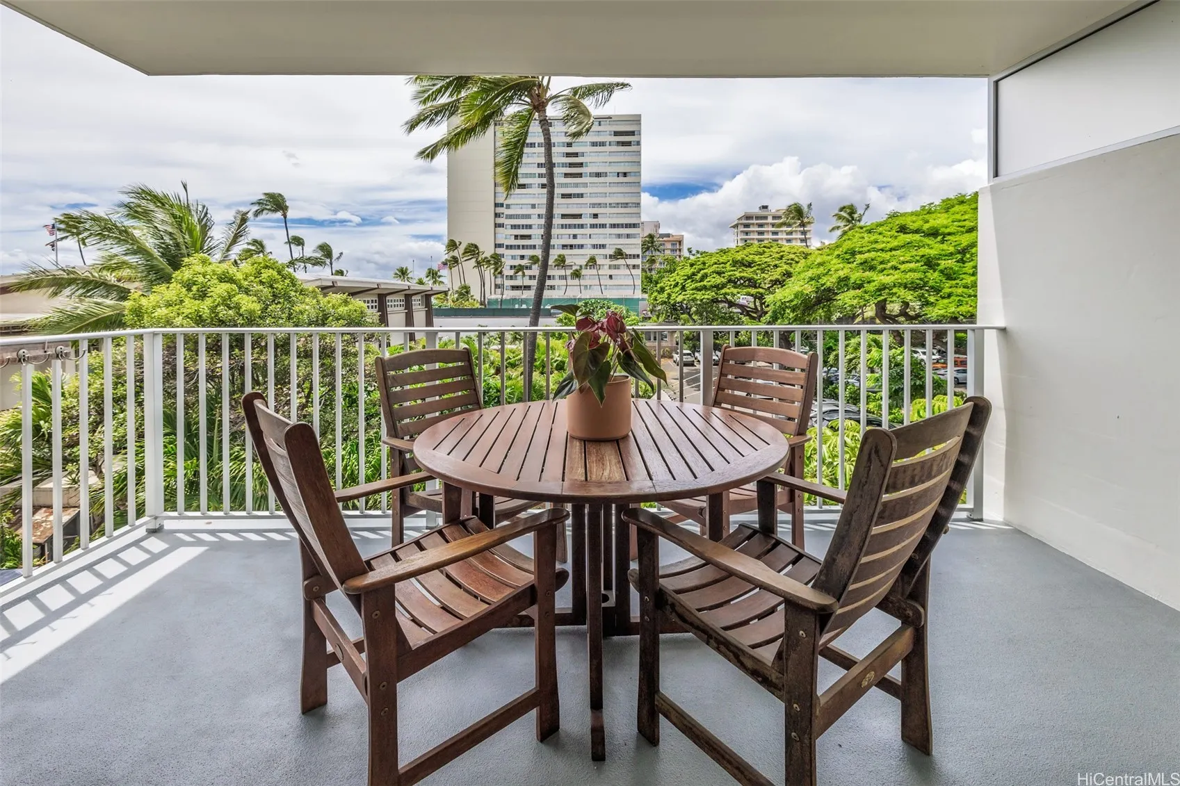 Honolulu, Hawaii 96815, United States, 1 Bedroom Bedrooms, ,1 BathroomBathrooms,Residential,Active,162064
