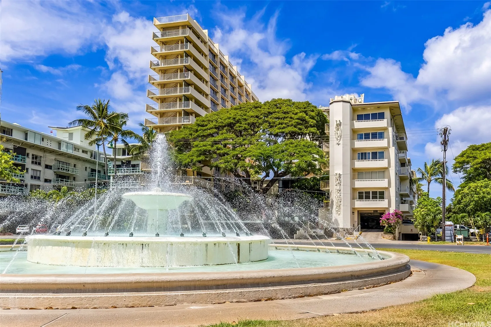 Honolulu, Hawaii 96815, United States, 1 Bedroom Bedrooms, ,1 BathroomBathrooms,Residential,Active,162064