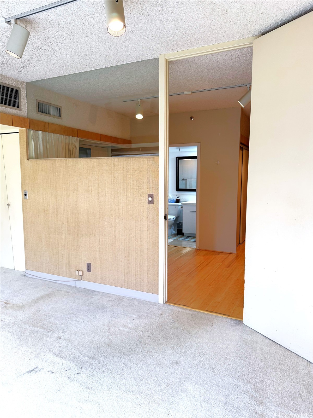 1188 Bishop Street 701