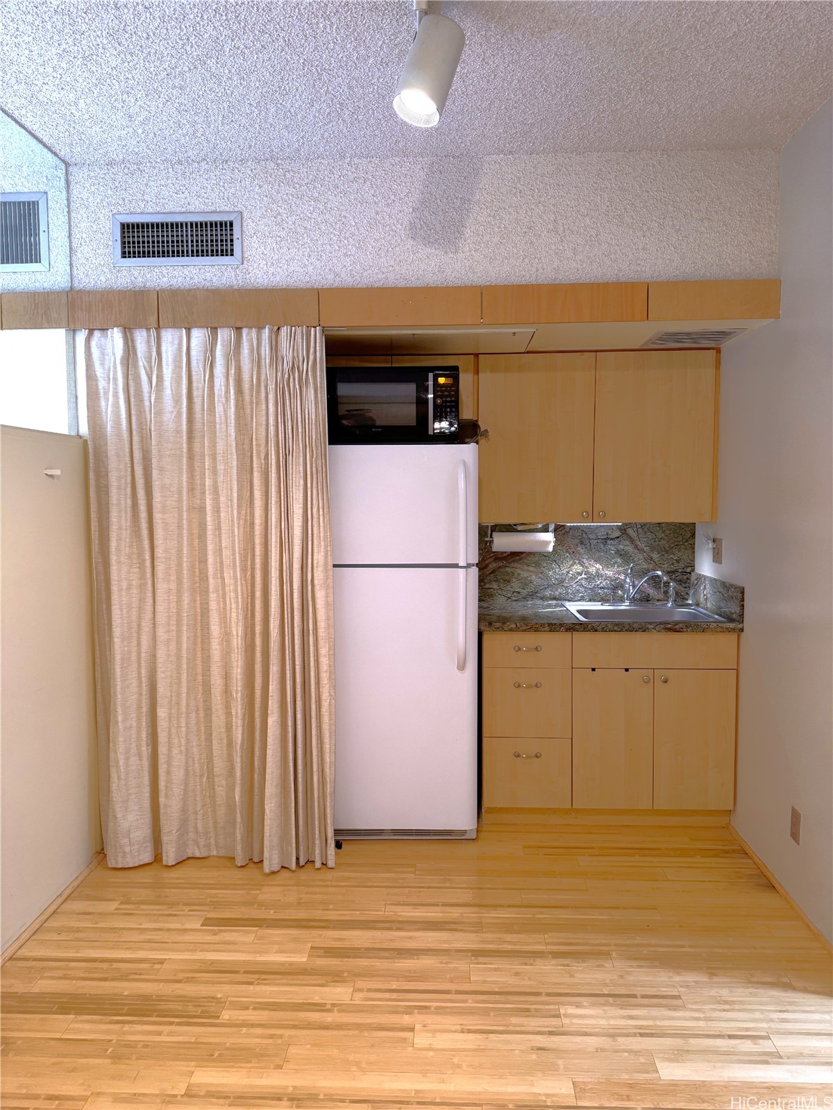 1188 Bishop Street 701