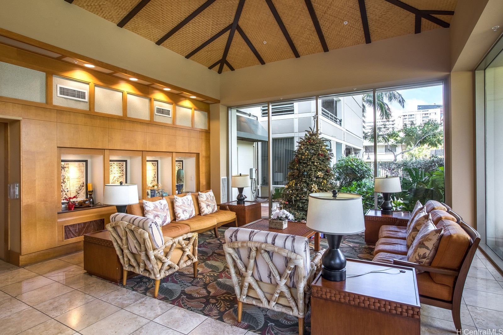 421 Olohana Street 904