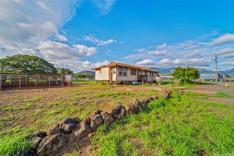 Photo of 87-879 Apuupuu Road, Waianae, HI 96792 (MLS # 202528275)
