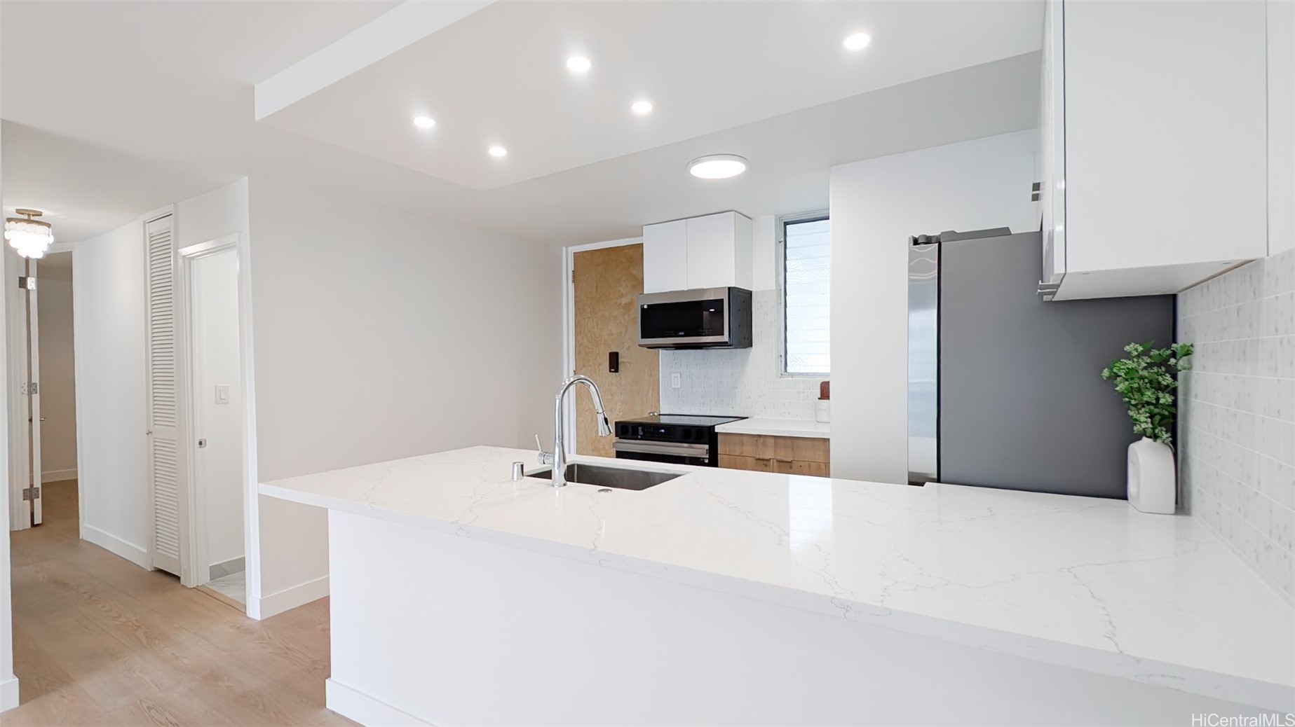 1716 Keeaumoku Street 304